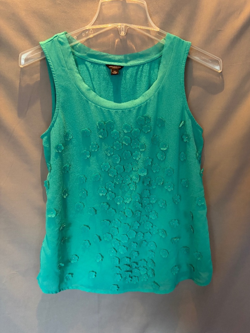 Ann Taylor Sleeveless Blouse with Flower Shaped Appliques, Green Size XS